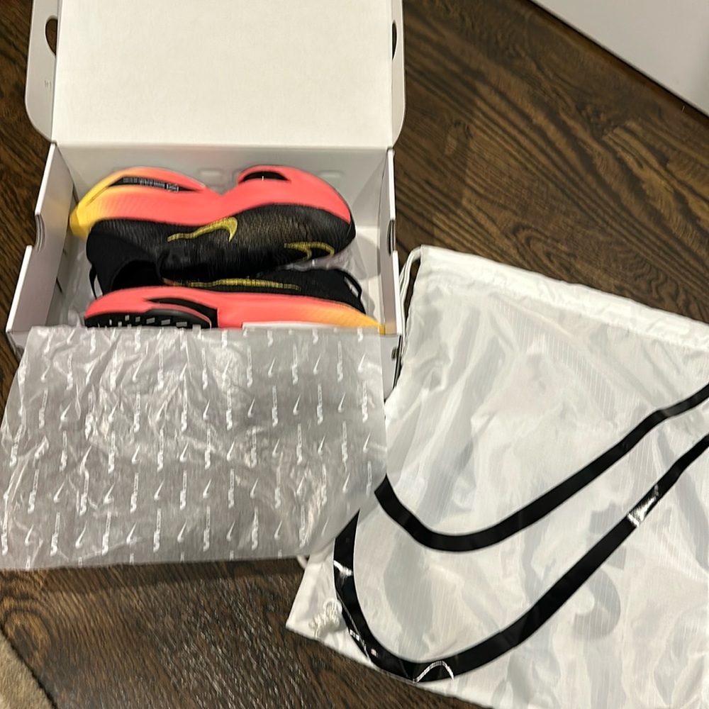Women’s air zoom alphafly next% 2 size 9.5
